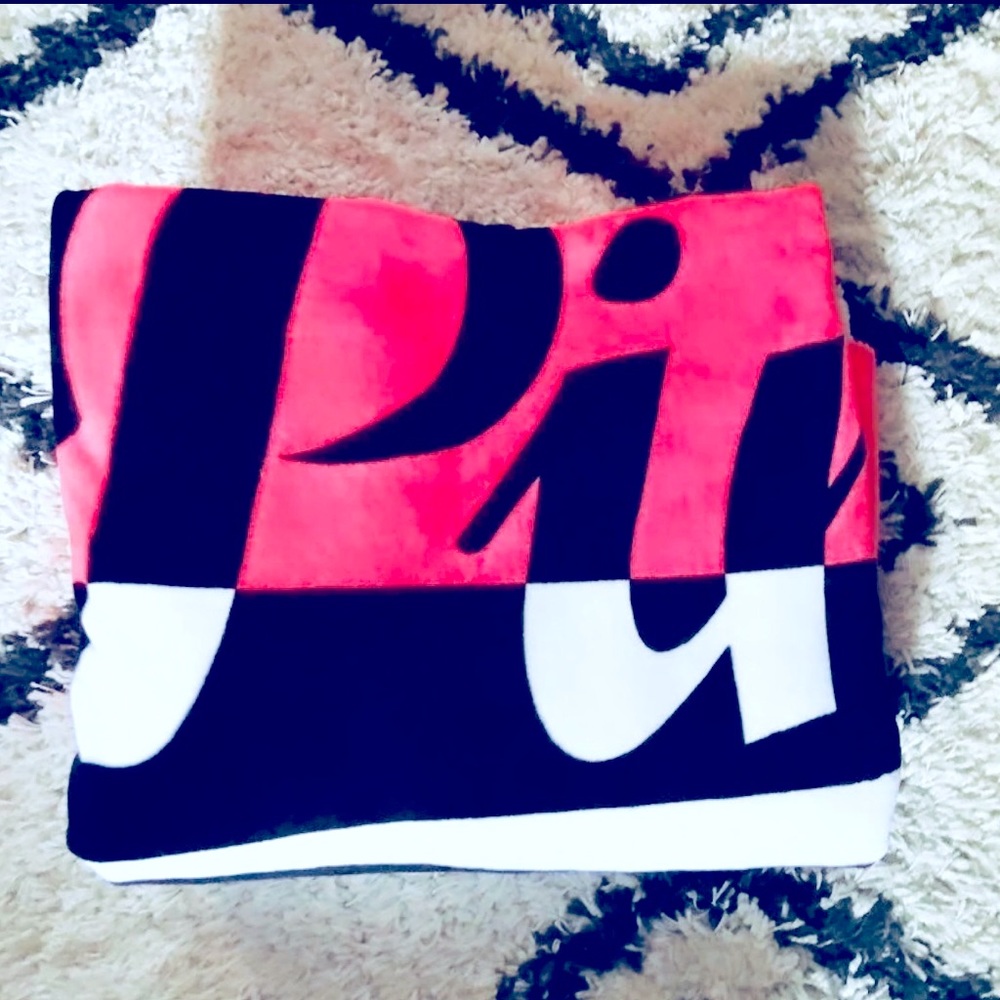 Victoria's Secret Pink Sherpa Soft Plush Blanket - RARE Find